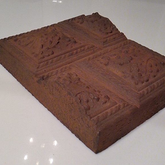 SOMERSET SQUARES *Signed iron Atlantis Tile, like Sid Dickens. *Rare & Retired - Picture 3 of 12